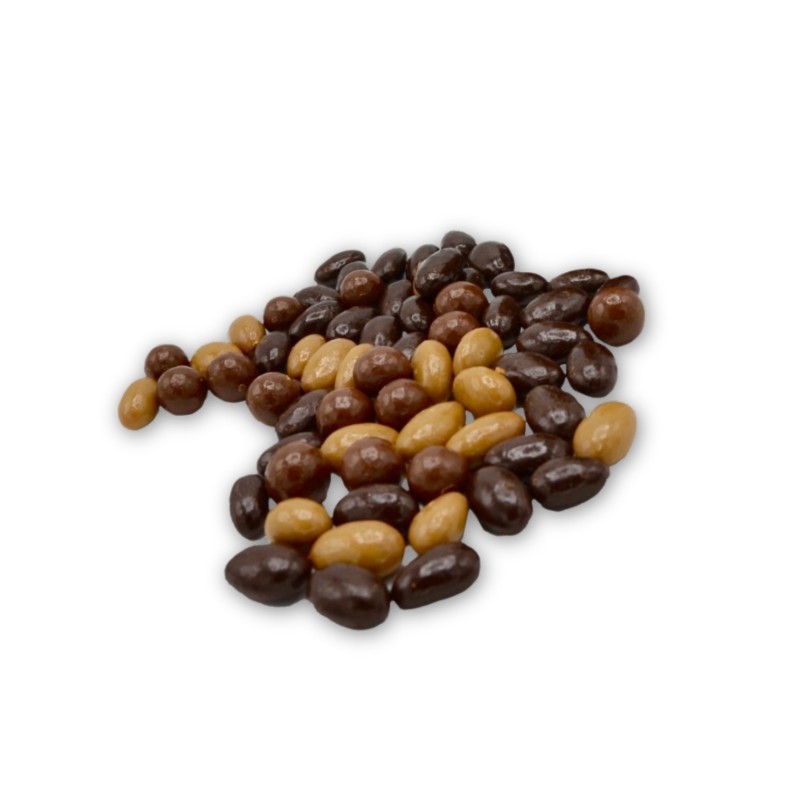 Enrobé amande et noisette en chocolat lait / noir et zéphyr